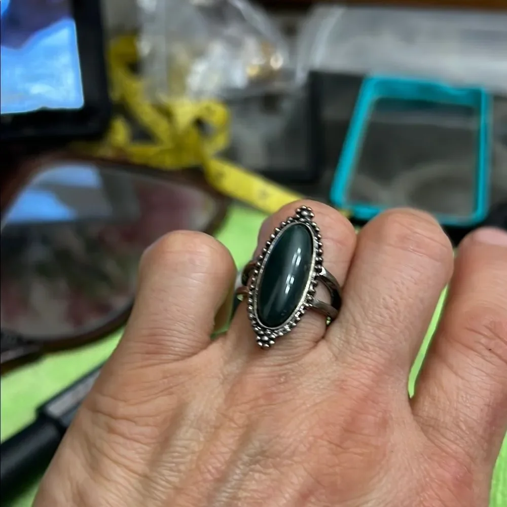 Elegant Silver and Green Oval Ring